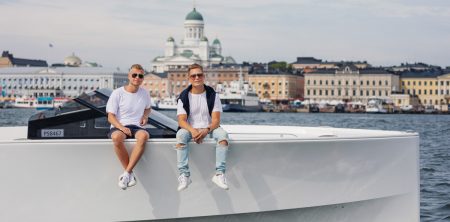 Famous rap artist and poker pro become the first owners of the Q30 electric day cruiser