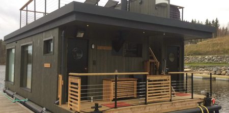 Electric houseboat