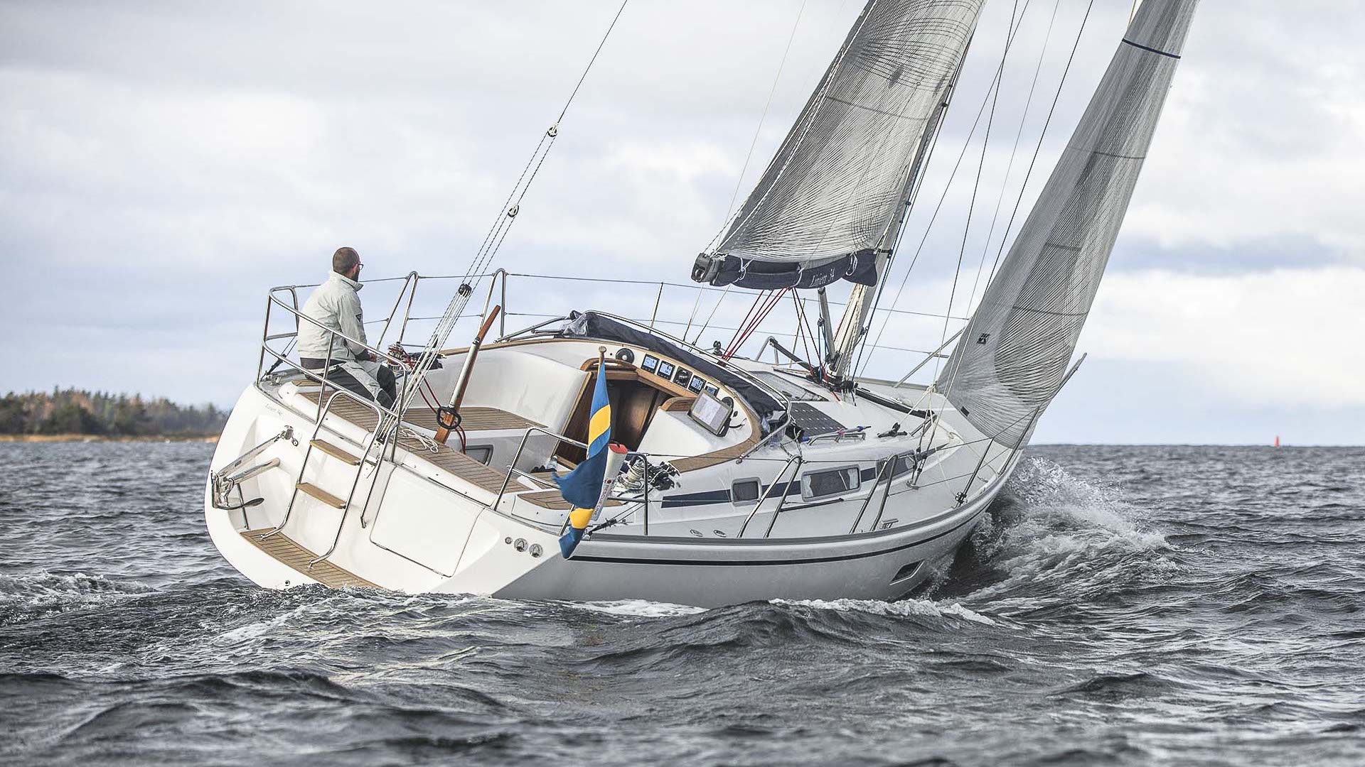 Boat test: Linjett 39 - Sailing Today