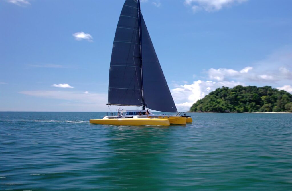 Rapido Trimarans